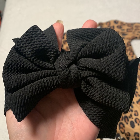 Boutique 1PC Leopard Print Outfit with Headband, NWT’s, Size 6-9 Months - Picture 10 of 10